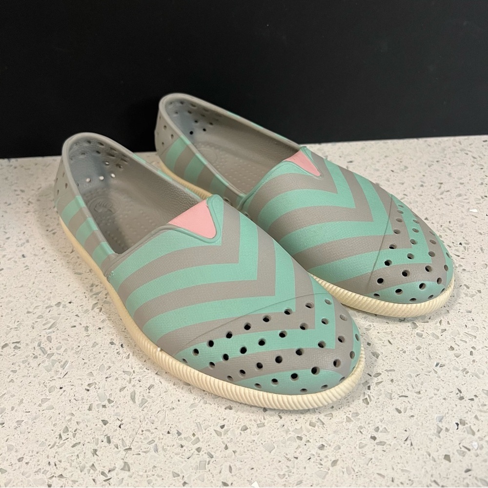 NATIVE Chevron Slip-On Shoes - Mint Green and Grey | "Keep it Lite" | Size M5/W7